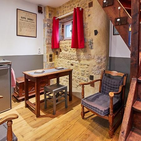 La Plus Petite Maison De France バイユー 部屋 写真