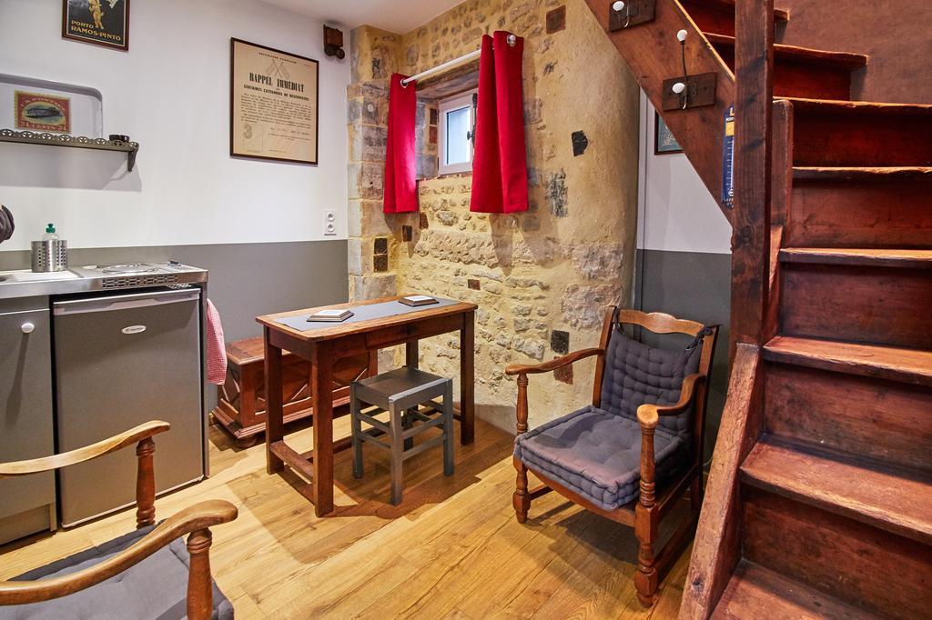 La Plus Petite Maison De France バイユー 部屋 写真