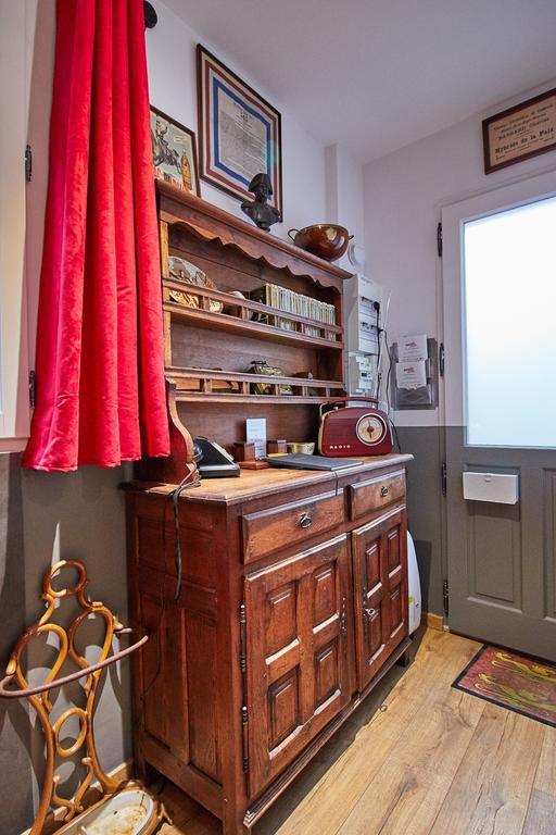 La Plus Petite Maison De France バイユー 部屋 写真